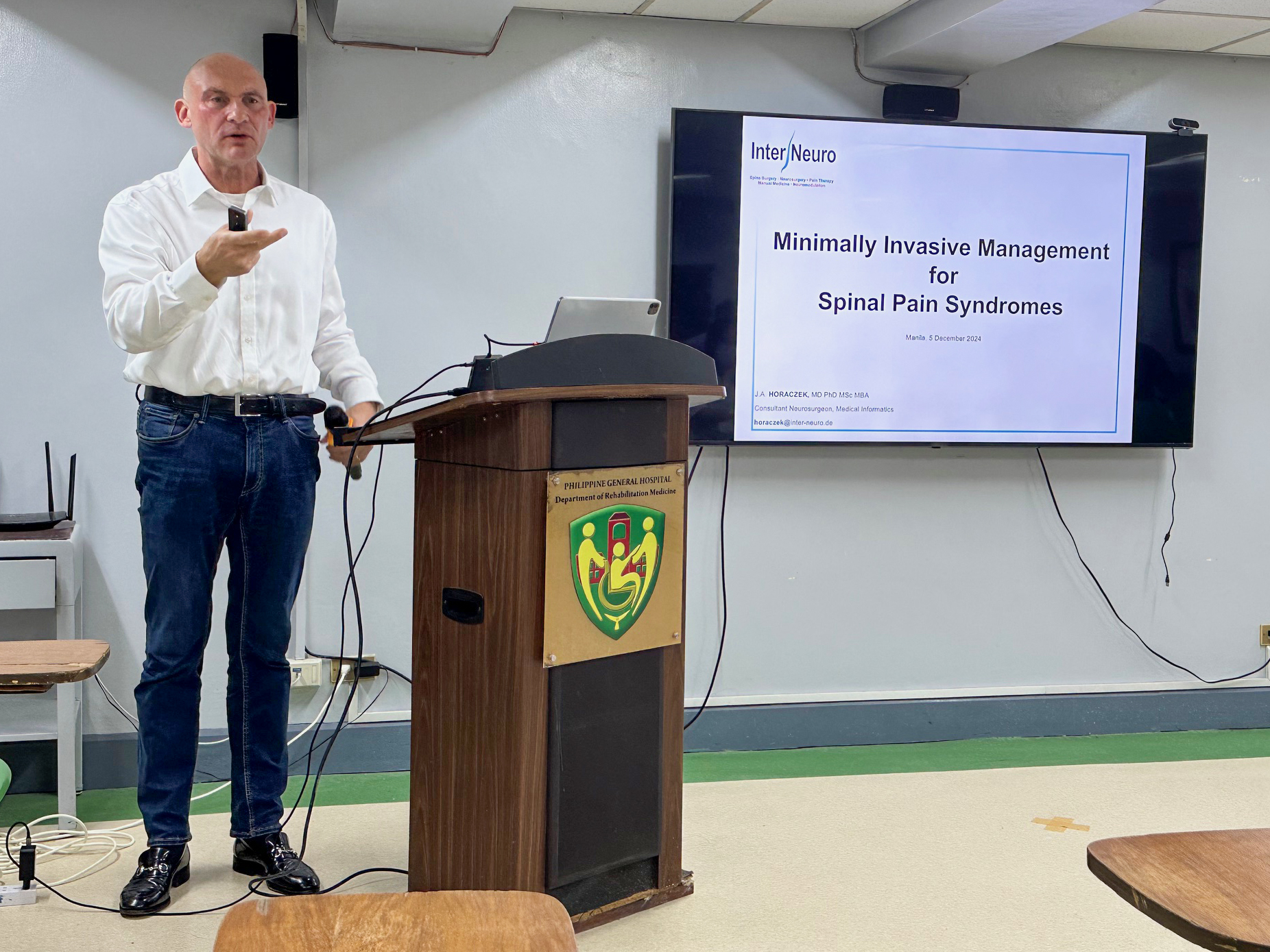 Dr Horaczek in Manila